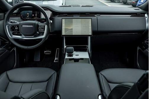 2025 Land Rover Range Rover P400 SE