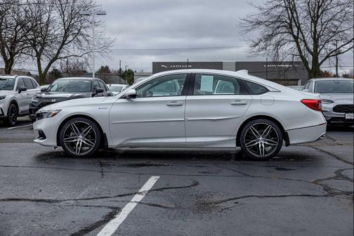 2022 Honda Accord Hybrid Touring