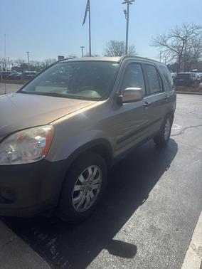GOLD 2005 Honda CR-V EX