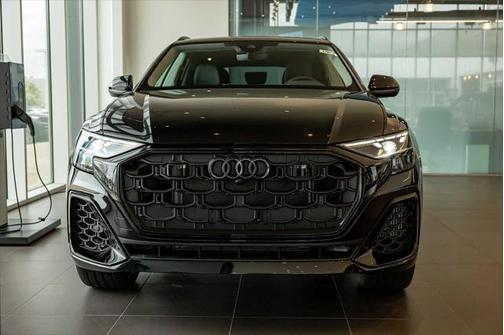2025 Audi Q8 55 Premium Plus