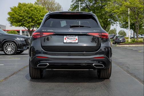 2025 Mercedes-Benz GLC 350e Base