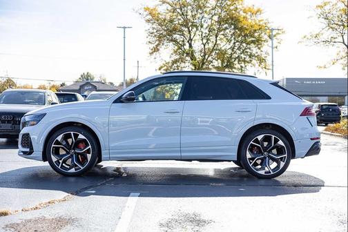 2023 Audi RS Q8 4.0T