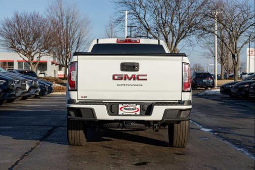 2022 GMC Canyon Elevation Standard