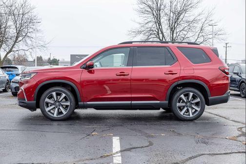 2025 Honda Pilot Touring 8-Passenger