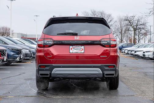 2025 Honda Pilot Touring 8-Passenger
