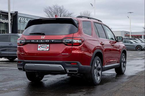 2026 Honda Pilot Touring 8-Passenger