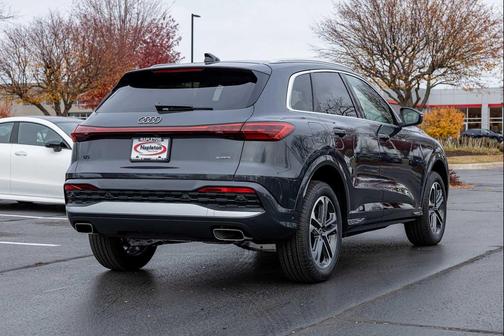 2025 Audi Q5 Premium Plus TFSI quattro S tronic