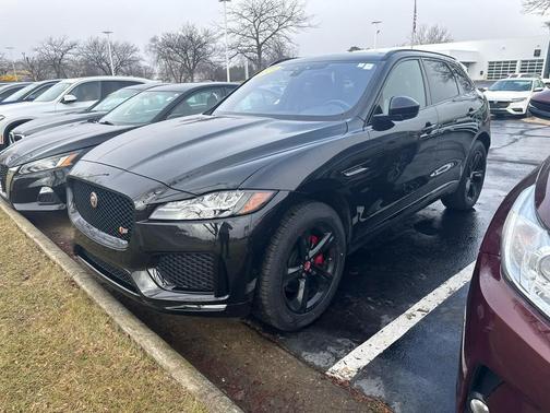 2019 Jaguar F-PACE S
