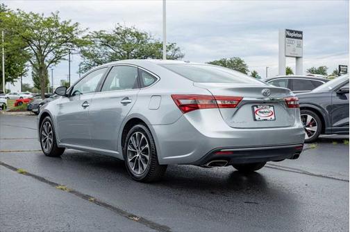 2018 Toyota Avalon XLE