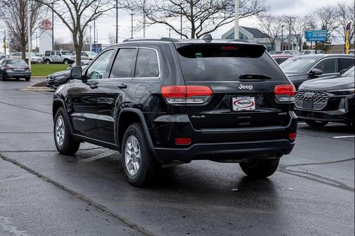 Black Forest Green Pearlcoat 2015 Jeep Grand Cherokee Laredo