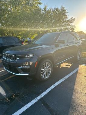 2022 Jeep Grand Cherokee Summit