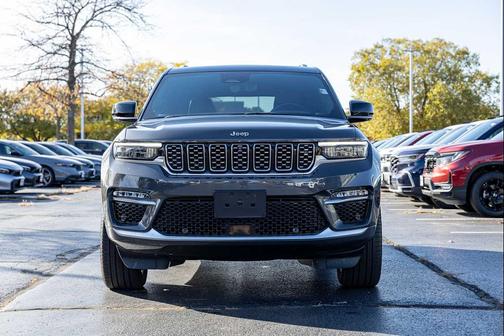 2022 Jeep Grand Cherokee Summit