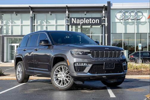 2022 Jeep Grand Cherokee Summit