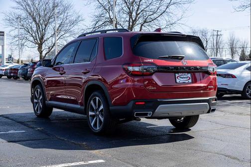 2025 Honda Pilot Touring 8-Passenger
