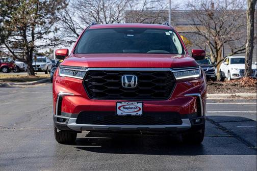 2025 Honda Pilot Touring 8-Passenger