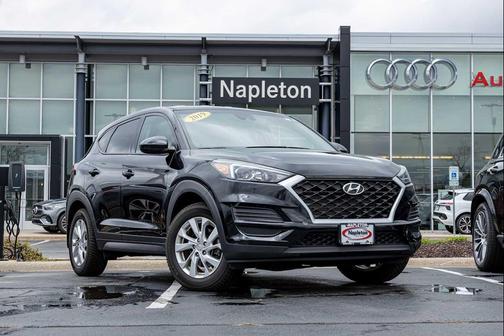 Black Noir Pearl 2019 Hyundai TUCSON SE