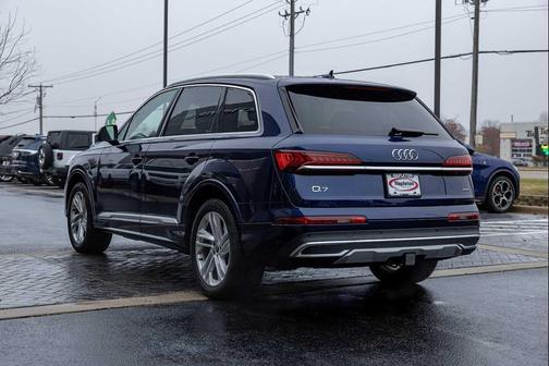 2021 Audi Q7 45 Premium Plus