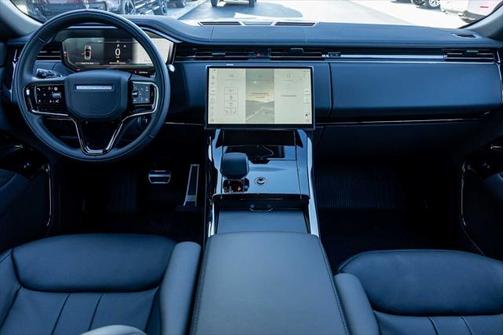 2025 Land Rover Range Rover Sport SE