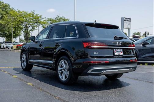 2024 Audi Q7 55 Premium Plus
