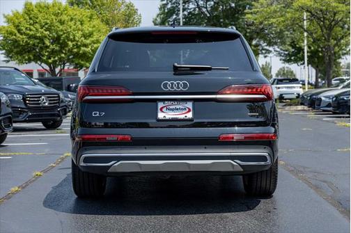 2024 Audi Q7 55 Premium Plus