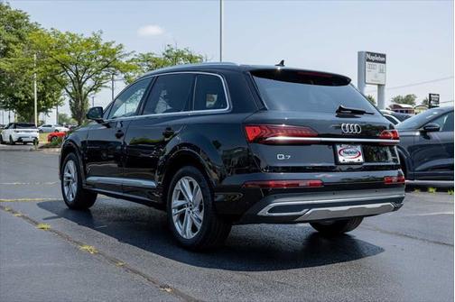2024 Audi Q7 55 Premium Plus