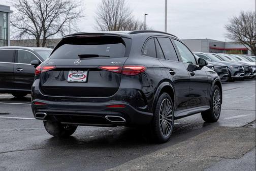 Graphite Grey Metallic 2026 Mercedes-Benz GLC 300 4MATIC
