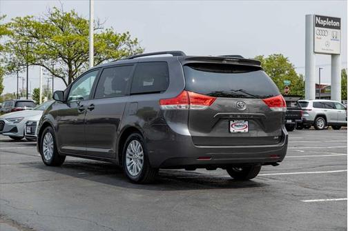 2013 Toyota Sienna XLE