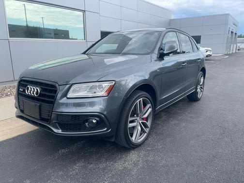 DAYTONA GRAY 2016 Audi SQ5 3.0T Premium Plus