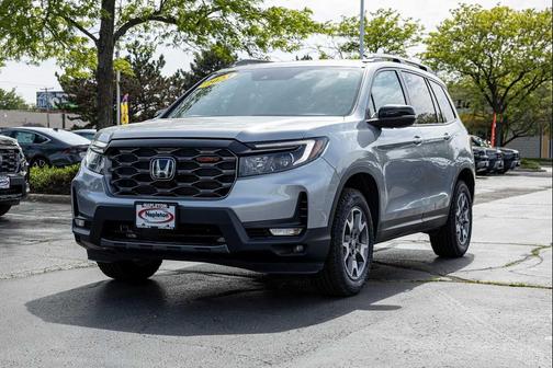 Lunar Silver Metallic 2023 Honda Passport AWD TrailSport