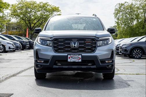 Lunar Silver Metallic 2023 Honda Passport AWD TrailSport