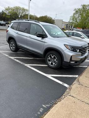 Lunar Silver Metallic 2023 Honda Passport AWD TrailSport