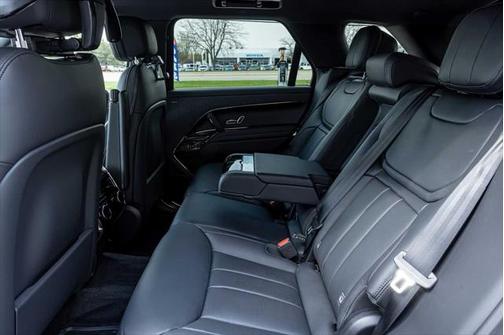 2025 Land Rover Range Rover Sport SE