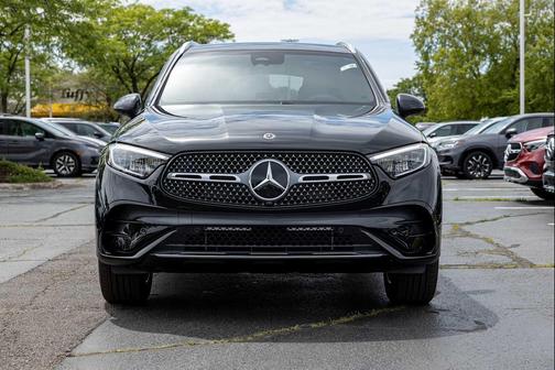 BLACK 2026 Mercedes-Benz GLC 300 4MATIC