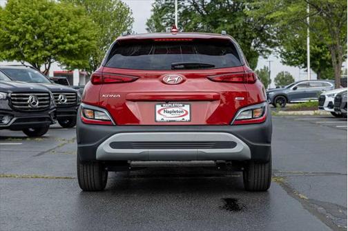 2022 Hyundai KONA SEL