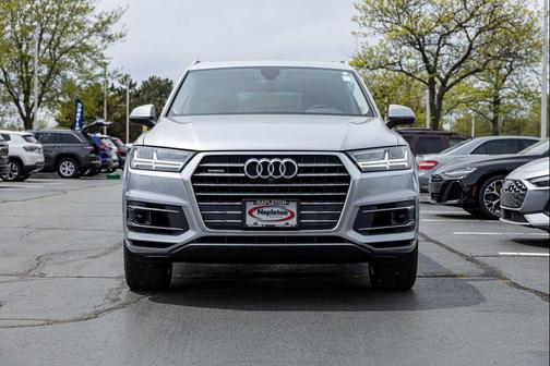 Florett Silver Metallic 2018 Audi Q7 3.0T Premium Plus
