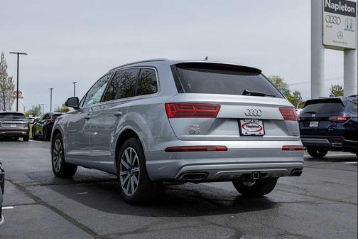 Florett Silver Metallic 2018 Audi Q7 3.0T Premium Plus