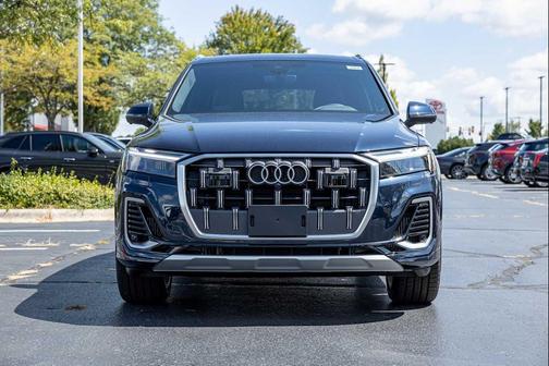 2025 Audi Q7 55 Premium Plus