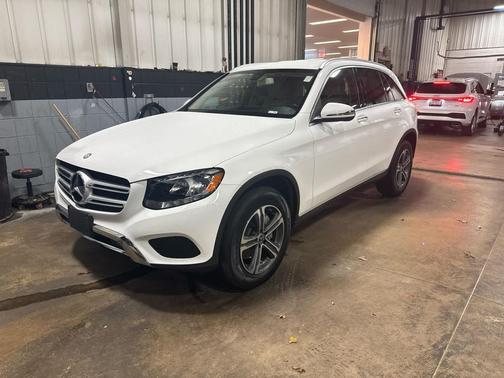 2017 Mercedes-Benz GLC 300 4MATIC