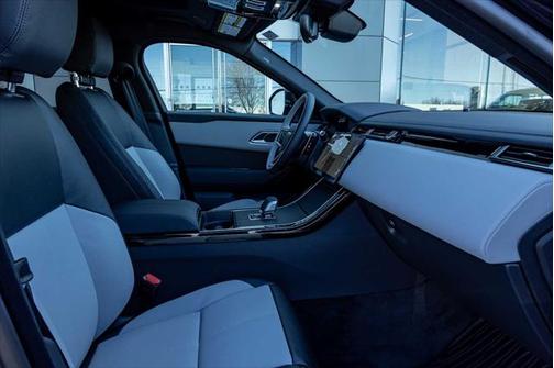 2026 Land Rover Range Rover Velar P250 SE R-Dynamic