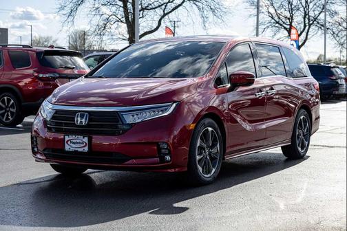 Radiant Red Metallic II 2023 Honda Odyssey Elite