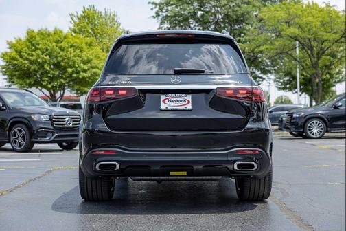 2025 Mercedes-Benz GLS 450 4MATIC