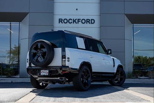 Fuji White 2026 Land Rover Defender P400 X-Dynamic SE