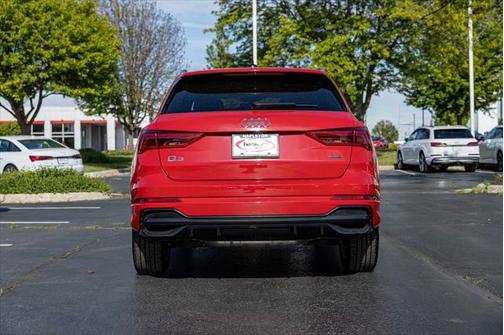 2020 Audi Q3 45 S line Prestige