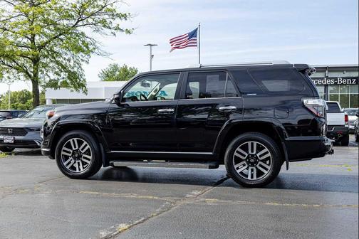 Midnight Black Metallic 2019 Toyota 4Runner Limited