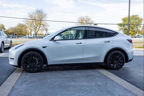2021 Tesla Model Y Long Range Dual Motor All-Wheel Drive
