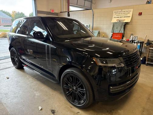 2023 Land Rover Range Rover P530 SE