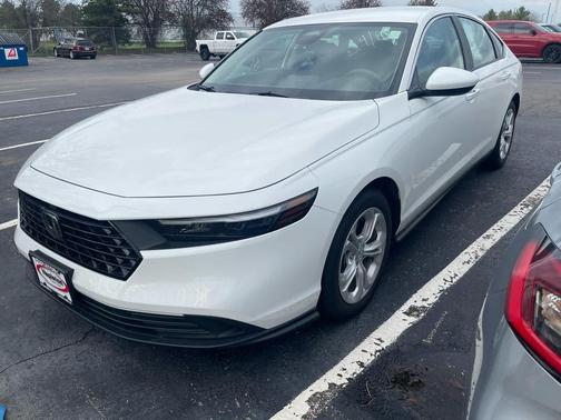 2025 Honda Accord LX 1.5T