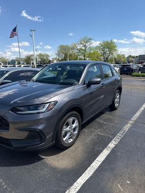 Modern Steel Metallic 2024 Honda HR-V LX
