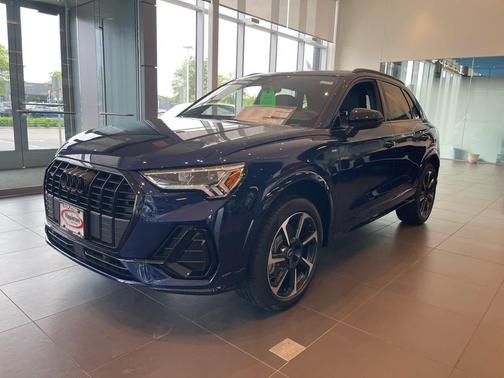 Navarra Blue Metallic 2025 Audi Q3 45 S line Premium Plus