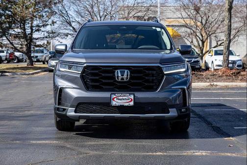 2025 Honda Pilot Touring 8-Passenger